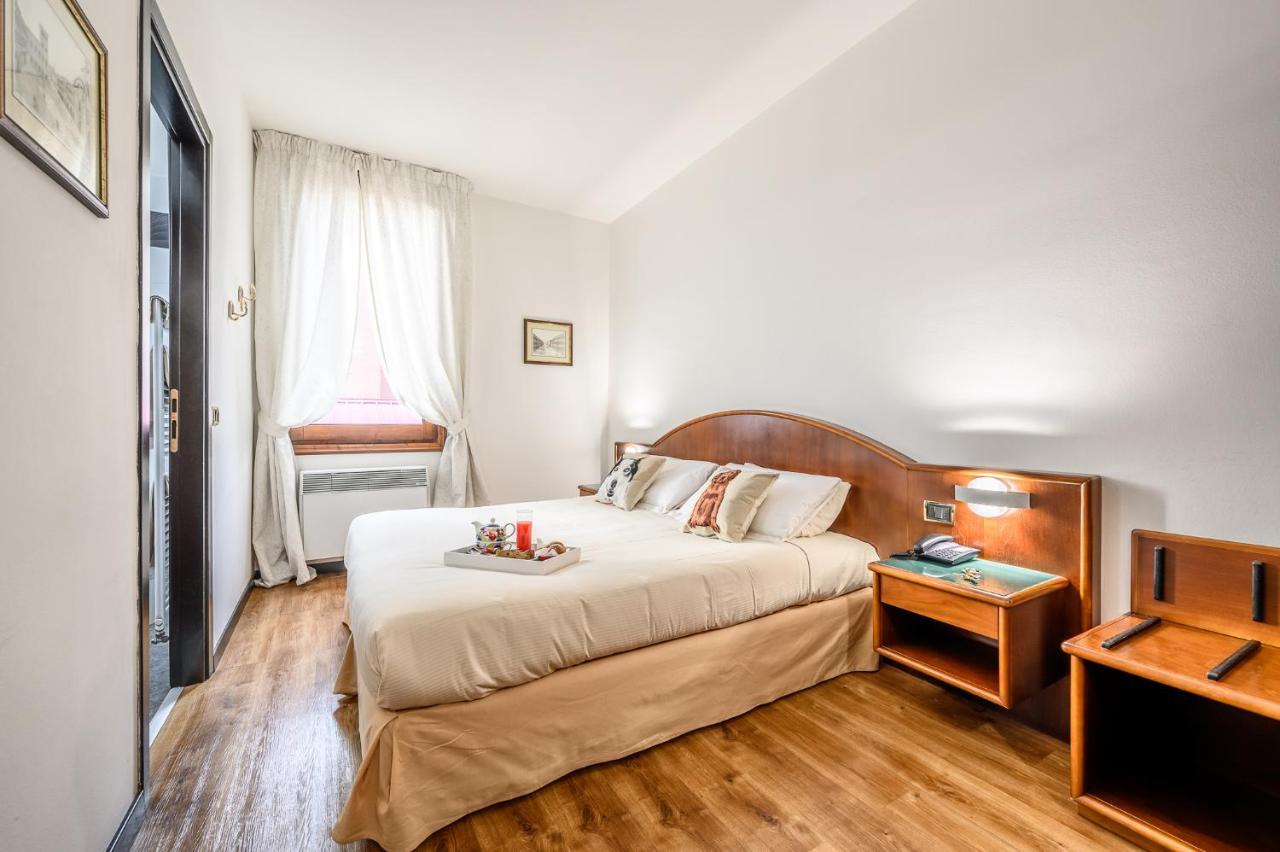 Hotel Daunia 3*