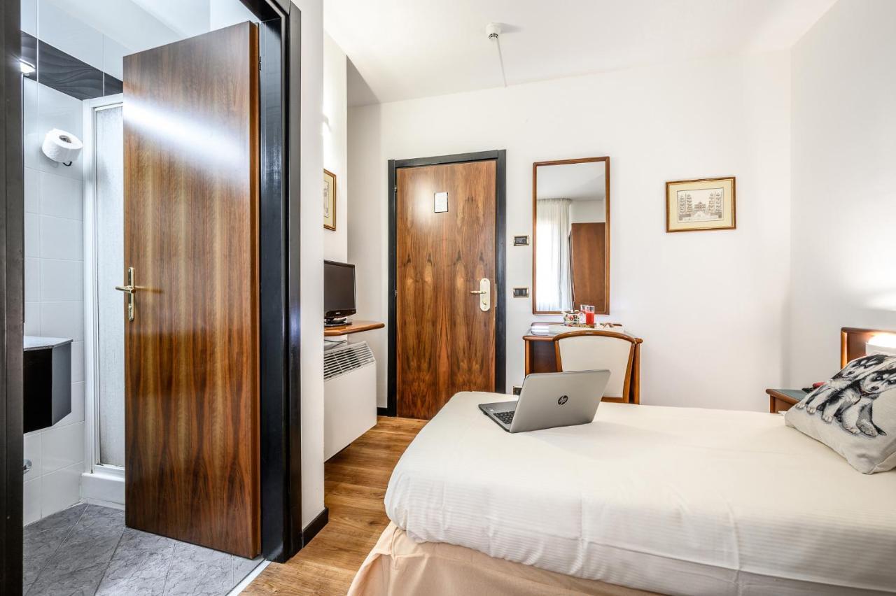 Hotel Daunia Modena