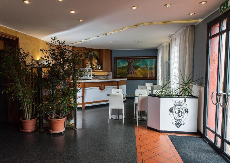 Hotel Daunia 3*