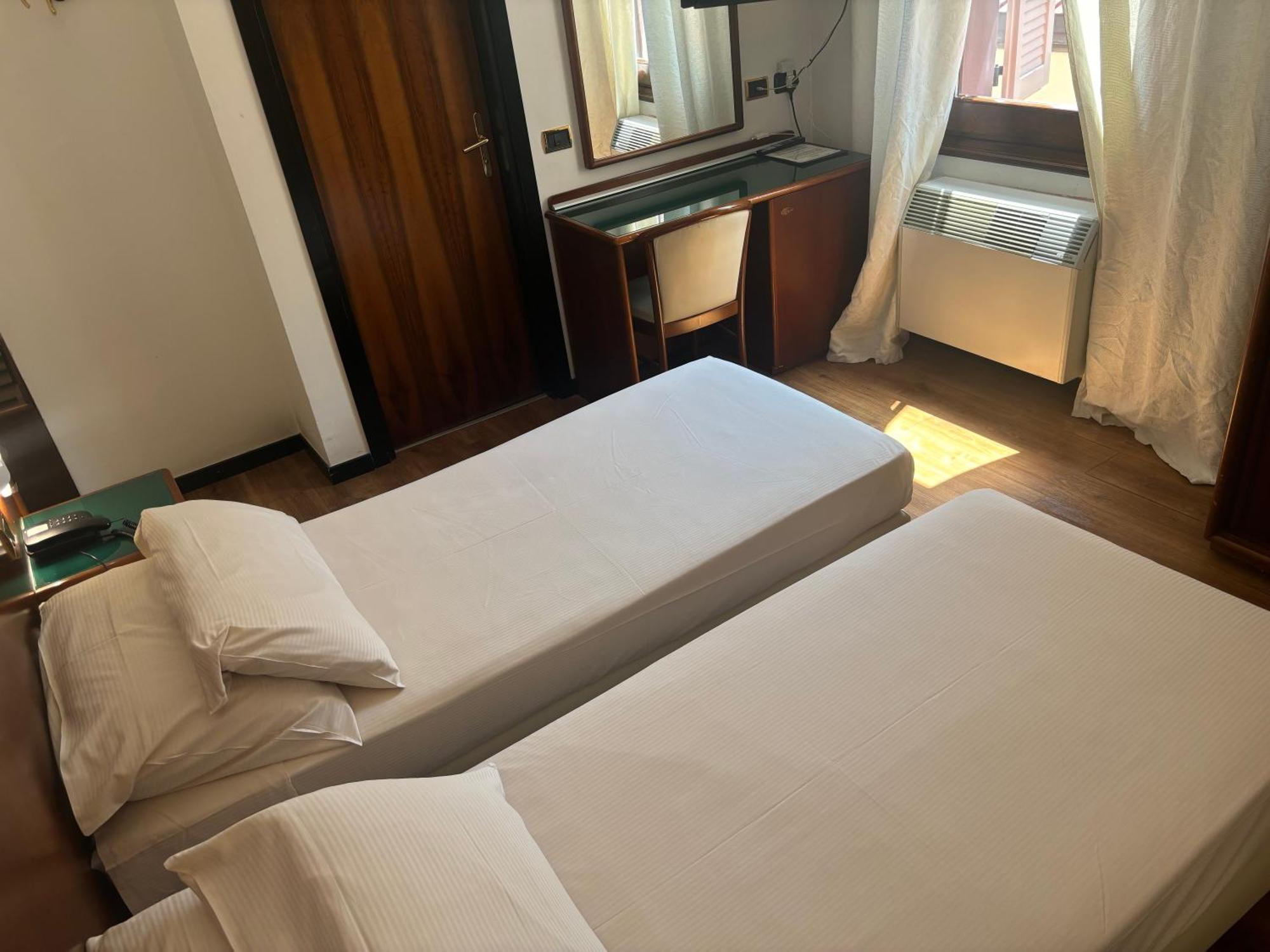 Hotel Daunia Modena